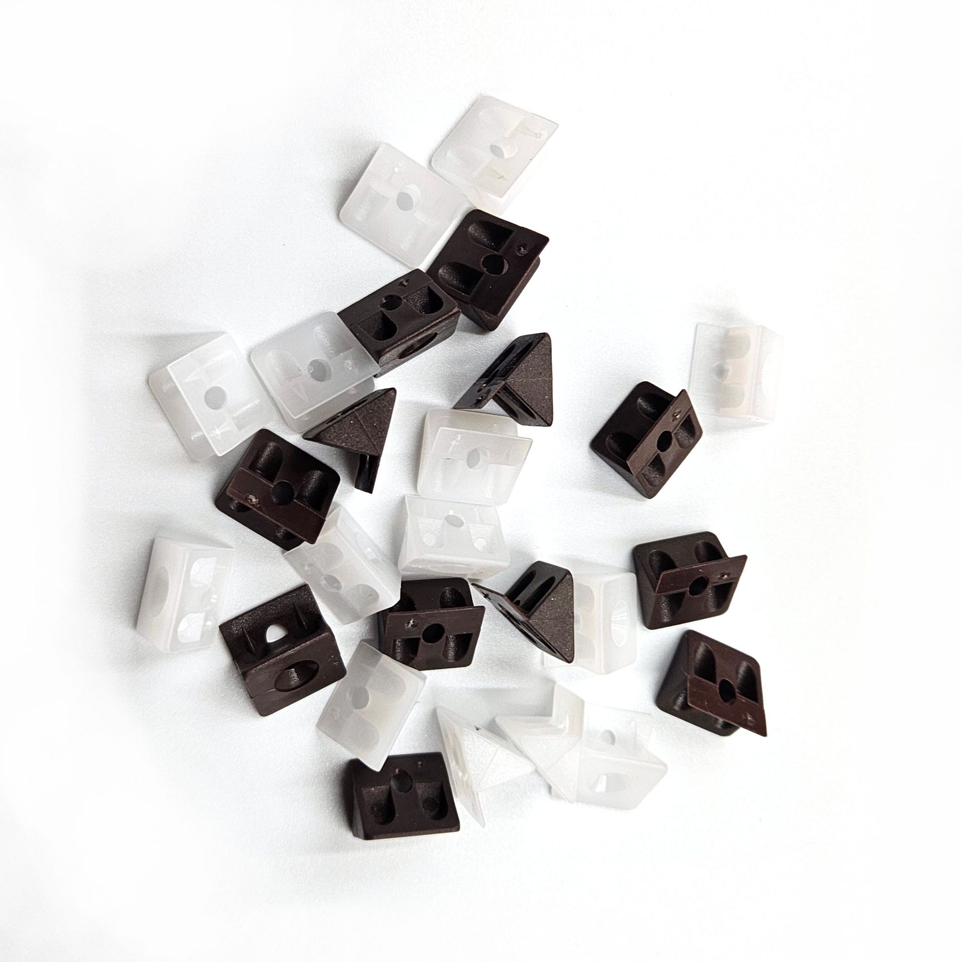 Furniture plastic accessories back plate buckle cabinet wardrobe partition holder wholesale plastic PP white brown 14mm back plate buckle