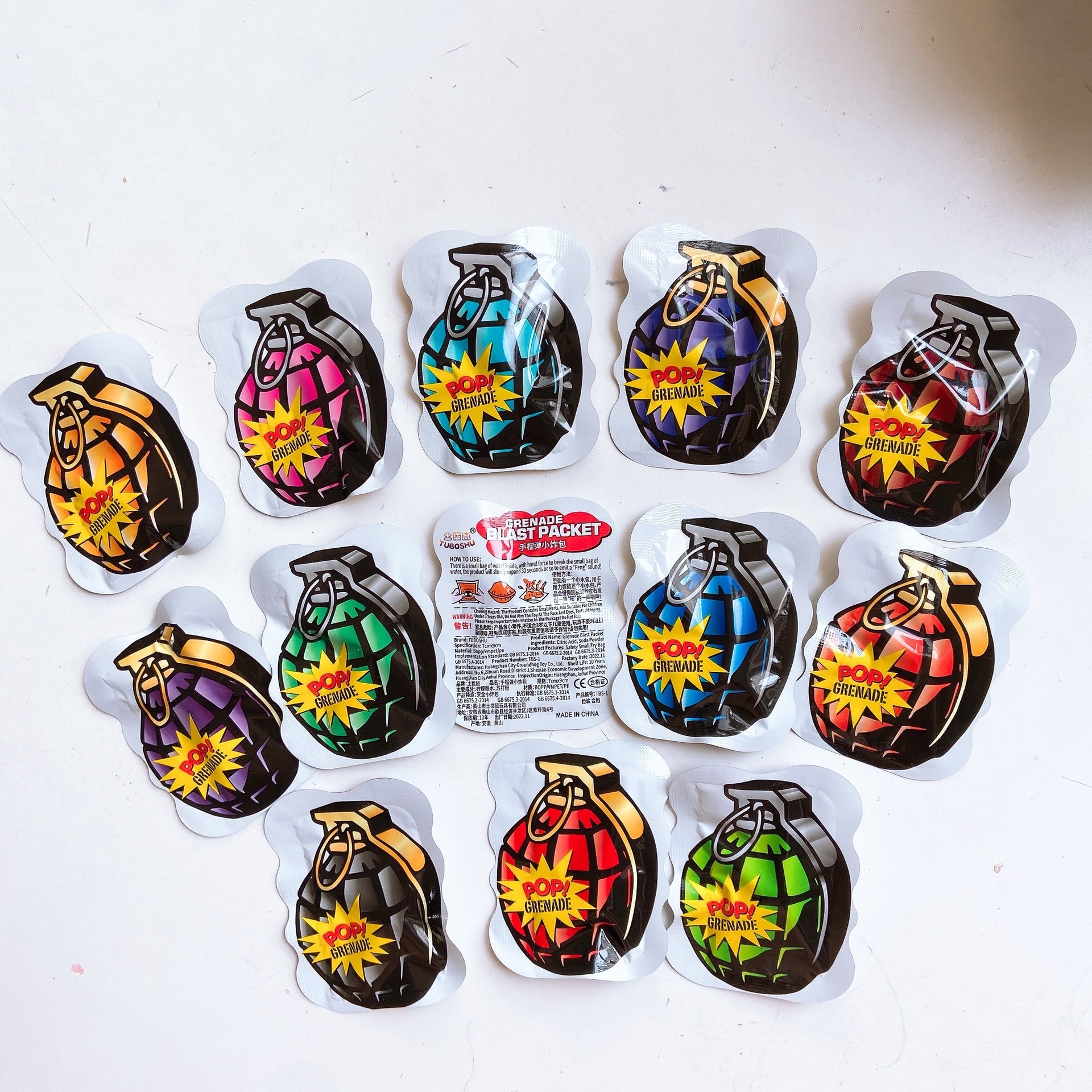 Small Colorful Thunder Balloons, Automatic Inflatable Balloons, Small 3D 4-Color Scare Balloons, Grenade-Shaped Stress Relief Prank Creative