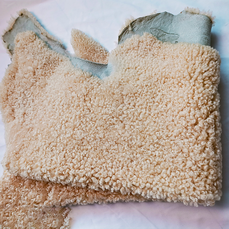 Factory wholesale Australian pure wool sofa cushion fur one whole sheepskin carpet curled shearskin