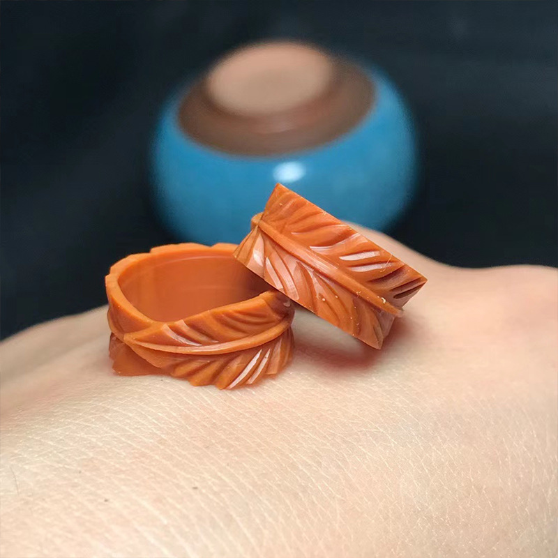 Suzhou handmade nuclear carving smooth running ring feather pattern ruyi running ring olive core accessories text play small handle in stock