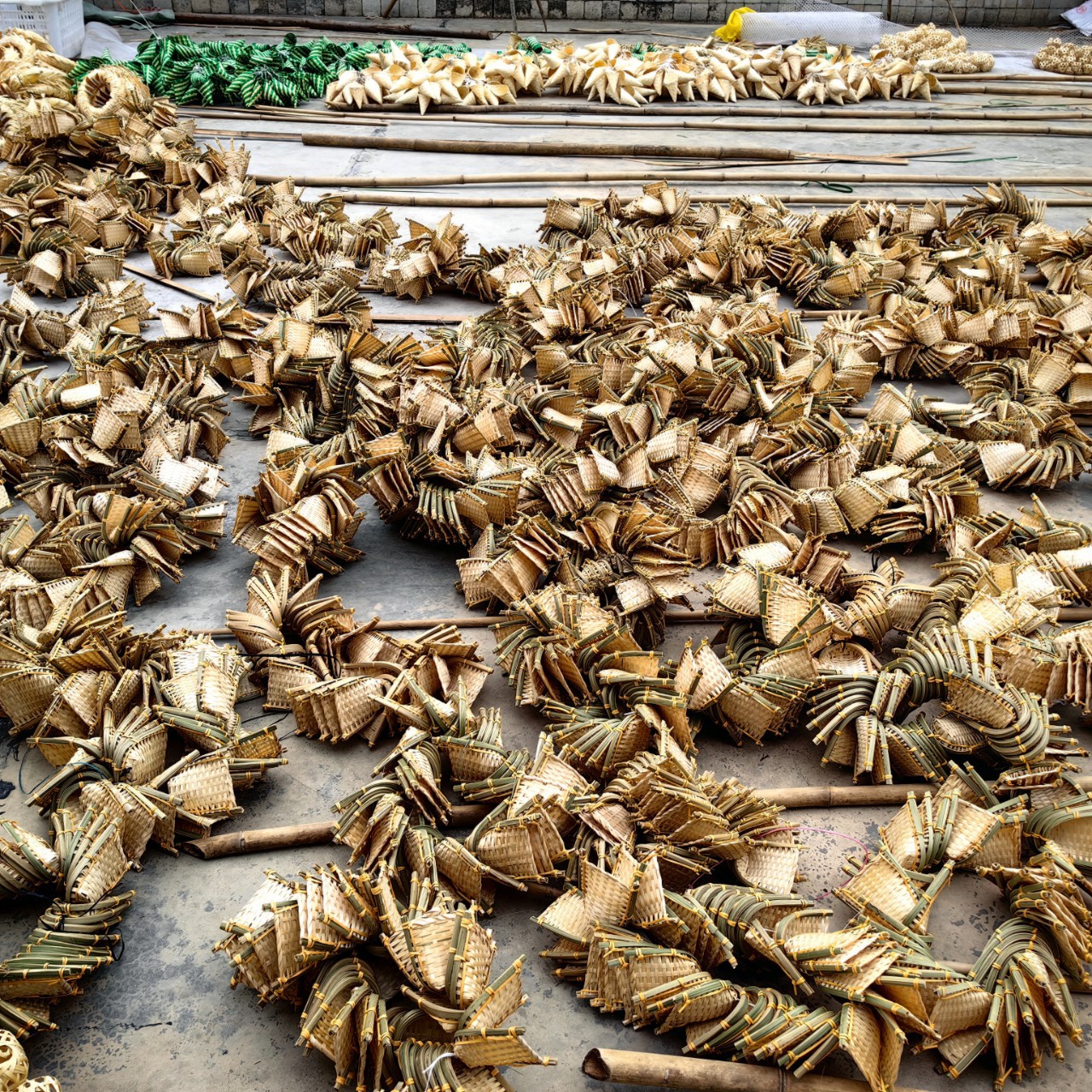 Bamboo Woven Dustpan with Small Opening, Woven Dustpan, Mini Wall Background Decoration, Photography Props, Handmade Bamboo Art