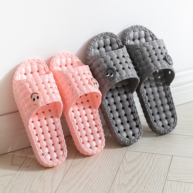 Bathroom slippers men's and women's summer bathroom home indoor non-slip hollow leaking bath plastic household slippers