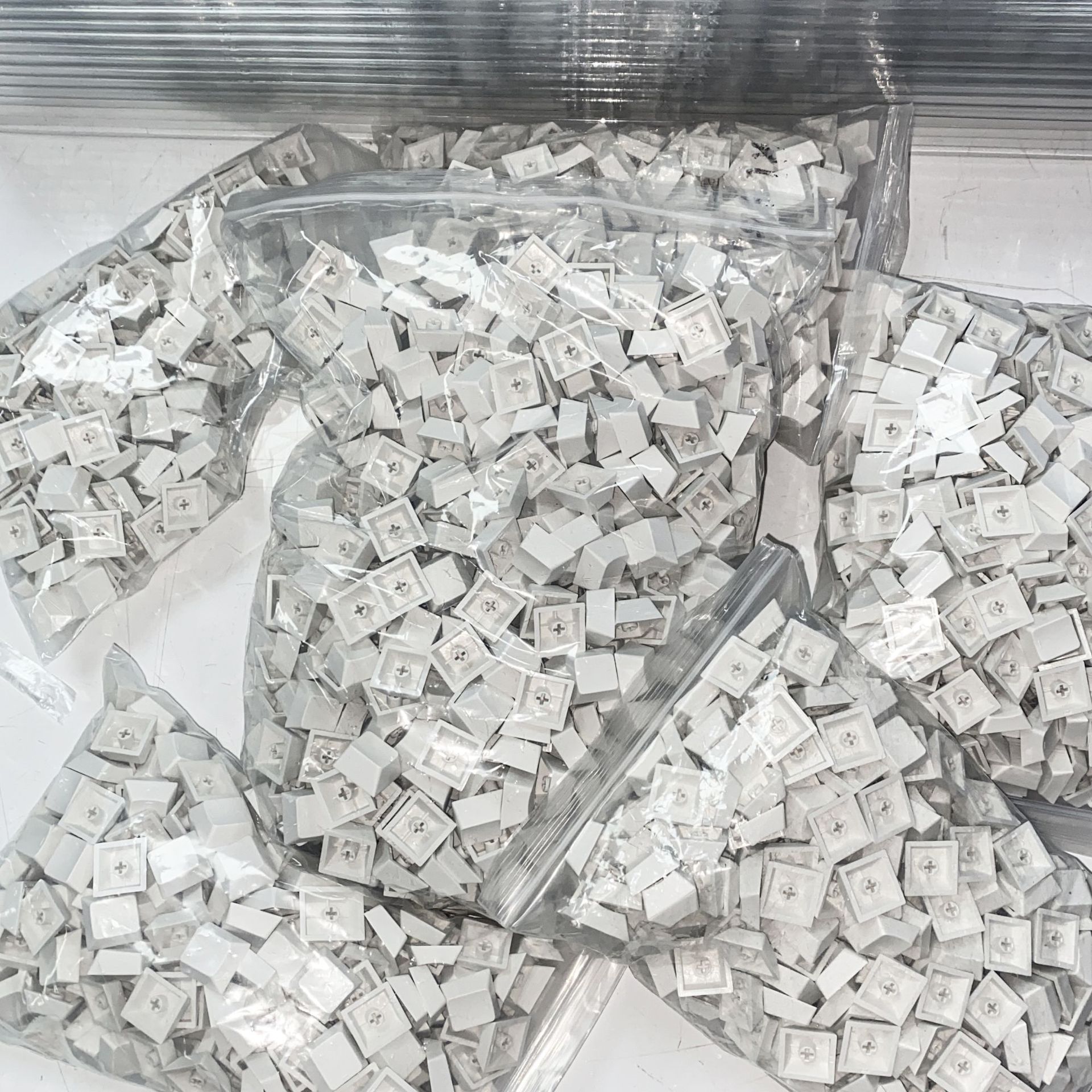 Original Highly Keycap Material White Unengraved Pbt Material Easy to Color Mechanical Keyboard Blank Sublimation