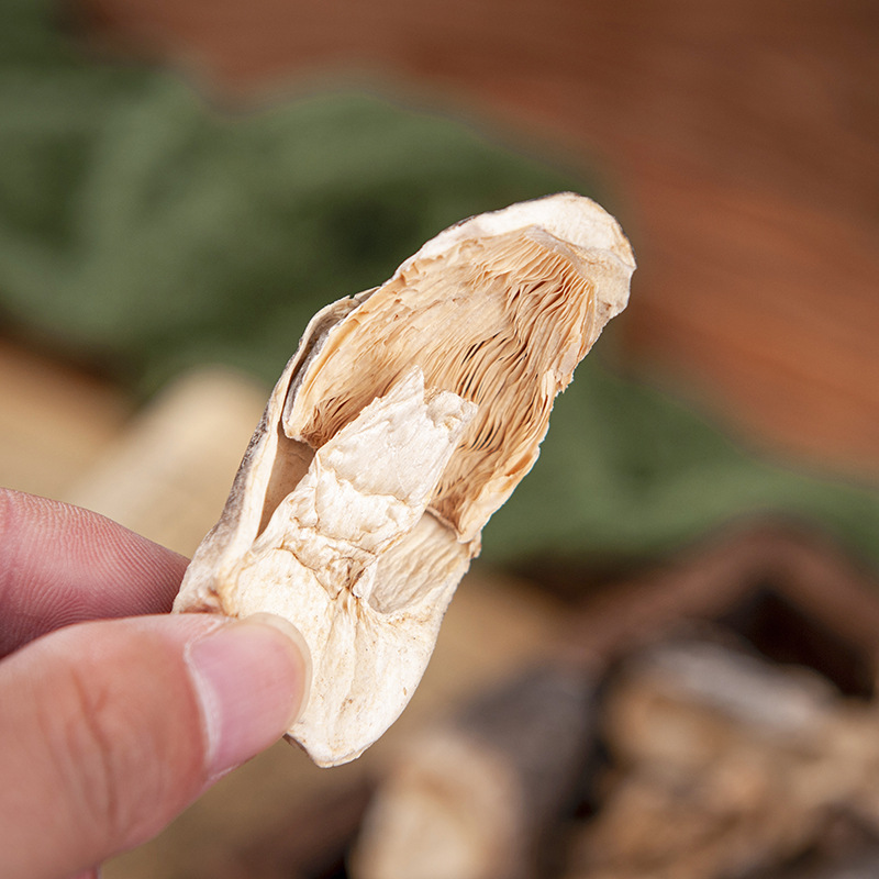 Gutian Specialty Straw Mushroom Dry Goods Edible Fungi Agricultural Products for Cooking and Soup Wholesale