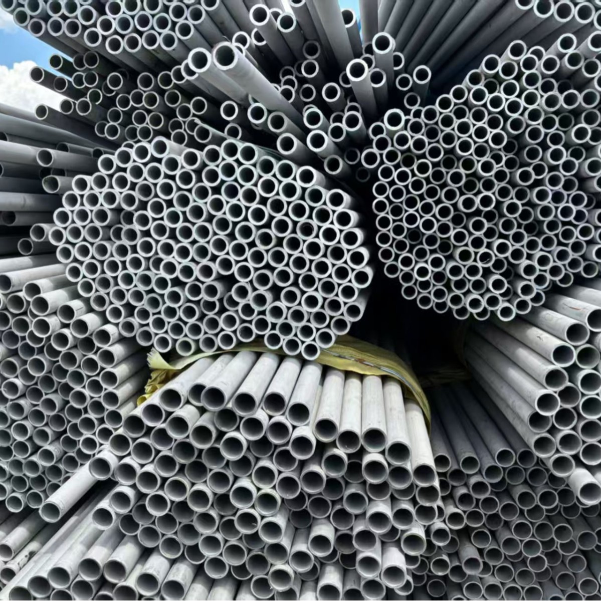 Spot 316 316L Stainless Steel Seamless Pipe Industrial Stainless Steel Fluid Conveying Pipeline Spot Stainless Steel Round Pipe