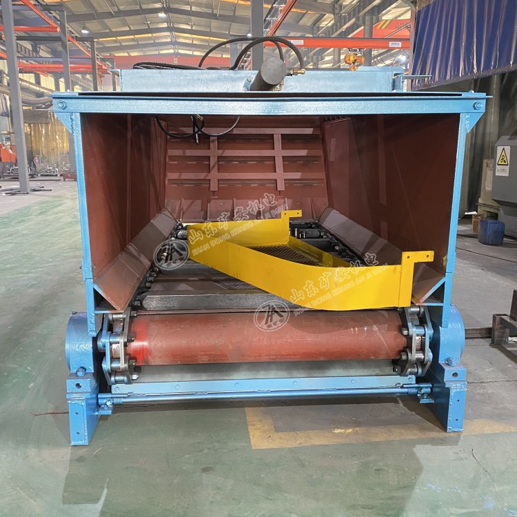 Цепной питатель Gll1500/18.5/S с плавной и надежной передачей, прочная и стабильная база