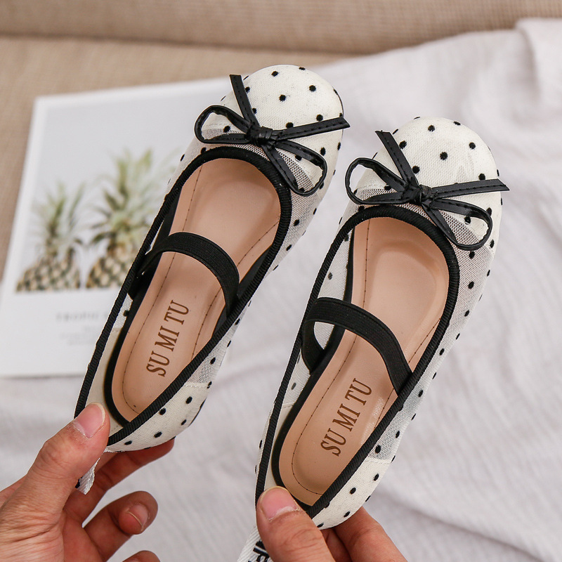 Foreign Trade Orders and Local Orders Support Free Sample Making. the Factory Focuses on the Development of Various Girls' Shoes