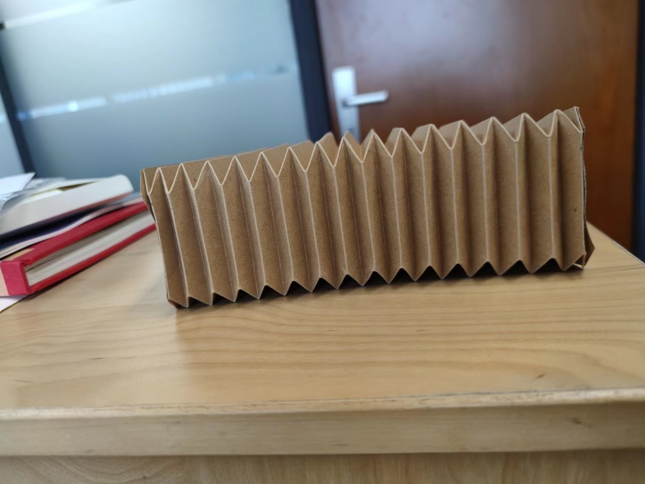 Organ origami. Paper folding. Stretchable paper folding. origami machine