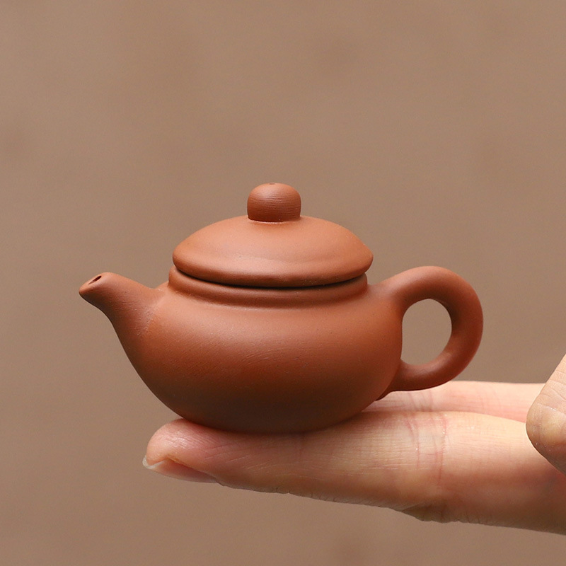 Mini Purple Clay Teapot with Smoke Spray, Special Fingertip Pot for Milk Tea Cups, Tea Pet Ornament, Manufacturer's Handle Pot