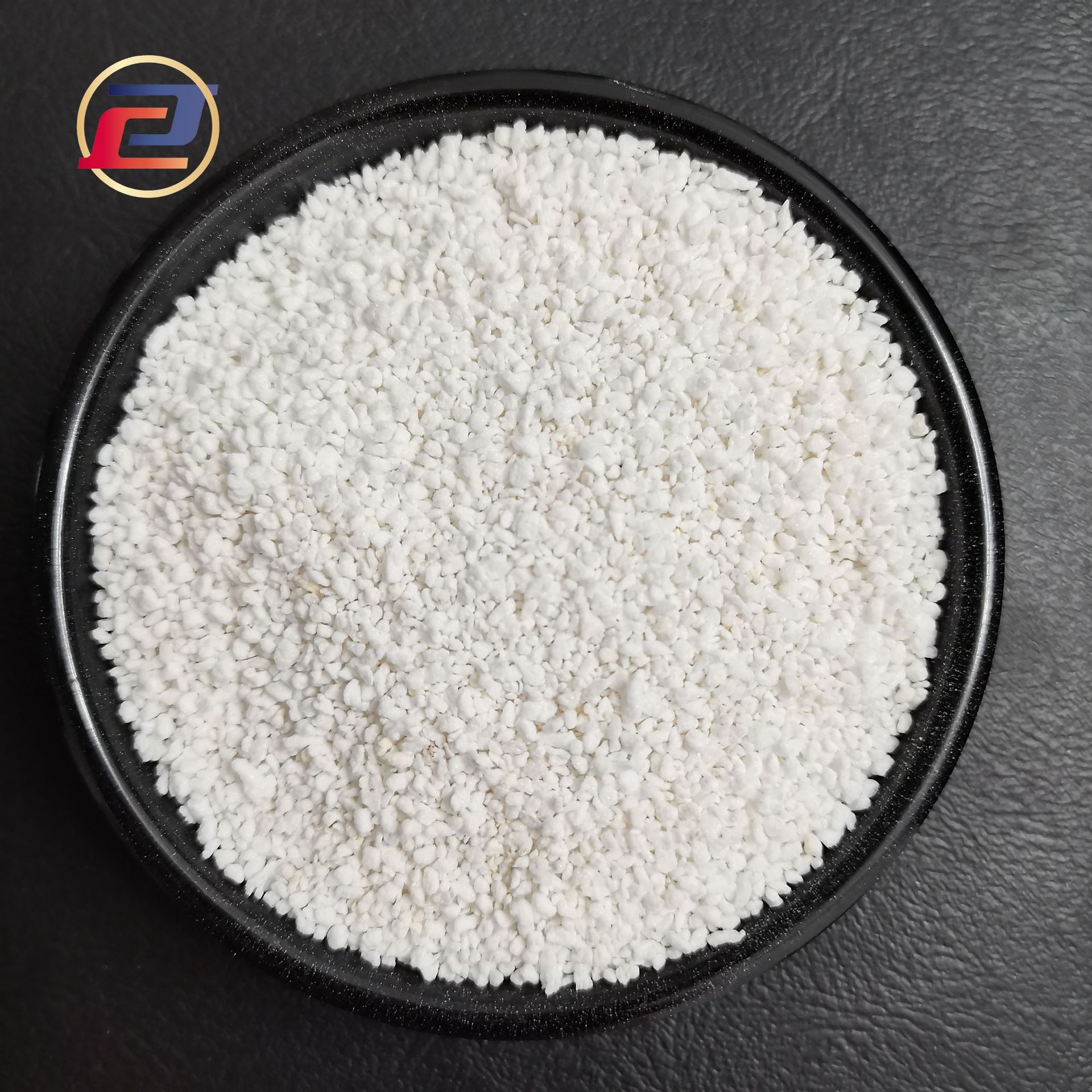 1-3 Expanded Perlite Particles Large Particle Perlite Insulation and Flame Retardant for Cement Prefabricated Panels