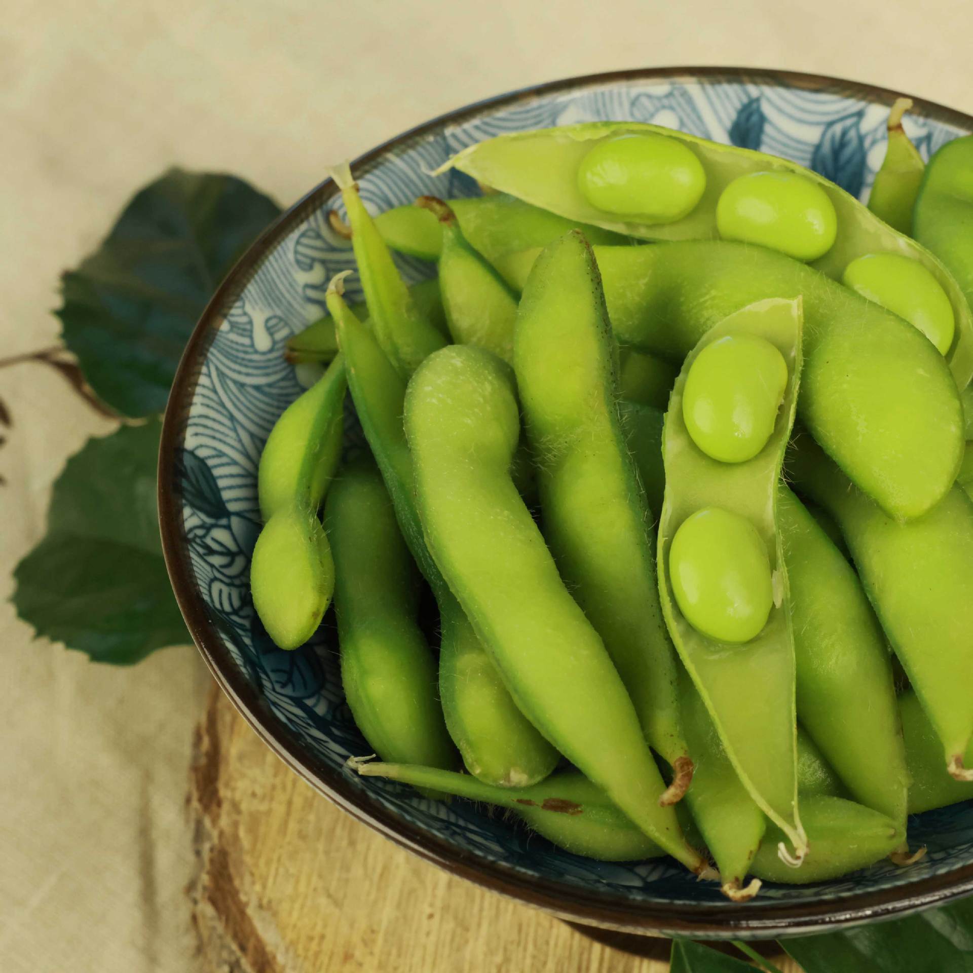 Fresh Edamame 300g, Snacks for Ktv Bars, Large Shelled Fresh Edamame, Essential for Drinking, Simple Packaging