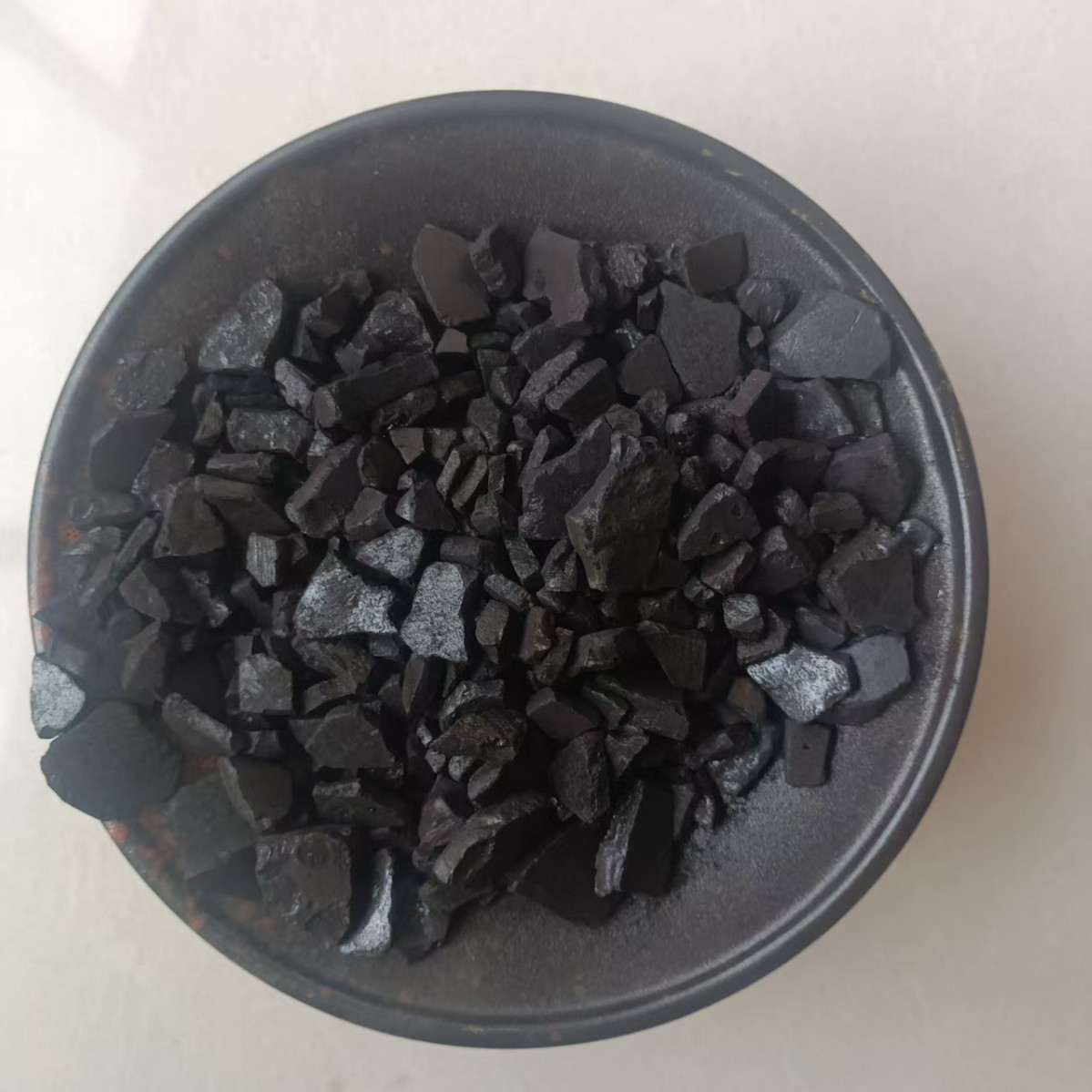 High Temperature Coal Tar Sheet Softening Point 130-150 Is Used to Add to Refractory Materials and Waterproofing Membranes