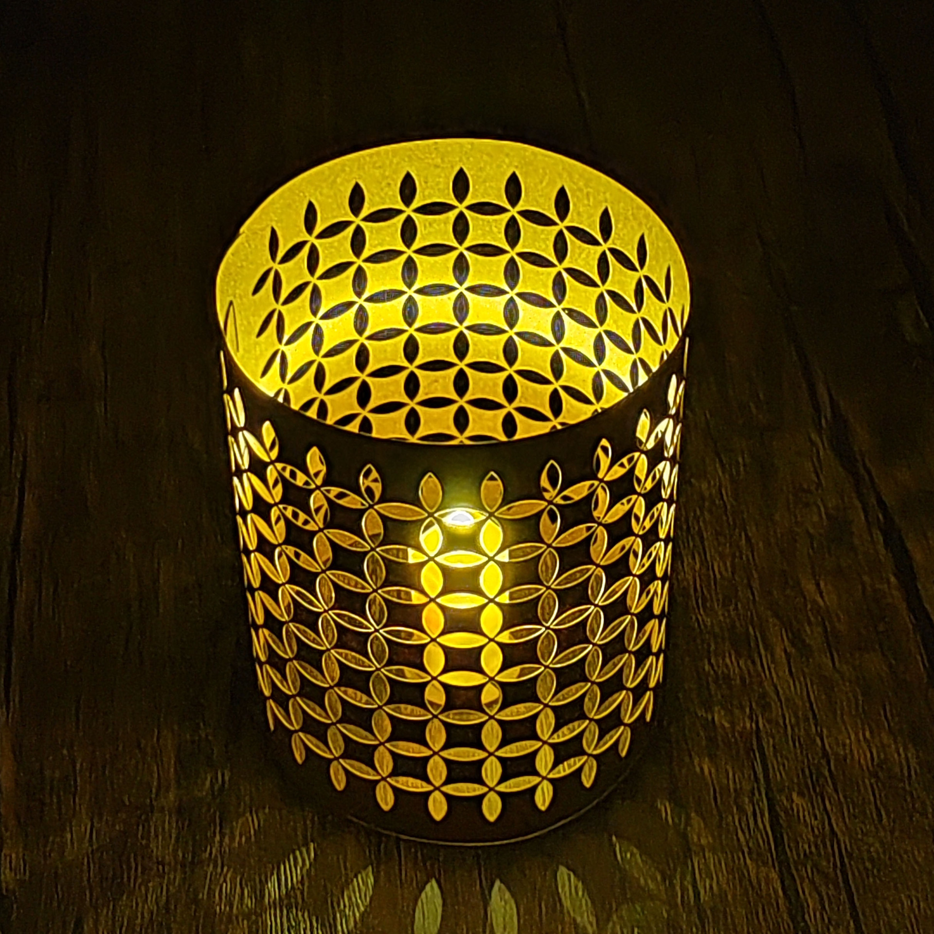 Export Foreign Trade Holiday Party Kraft Paper Lampshade Hollow Table Atmosphere Decoration Electronic Candle Lampshade Night Light