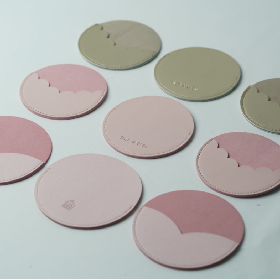 Solid Color Pu Leather Coaster with Logo Printing and Hot-Pressed Round Coaster Office Non-Slip No-Wash Desktop Insulated Leather Coaster