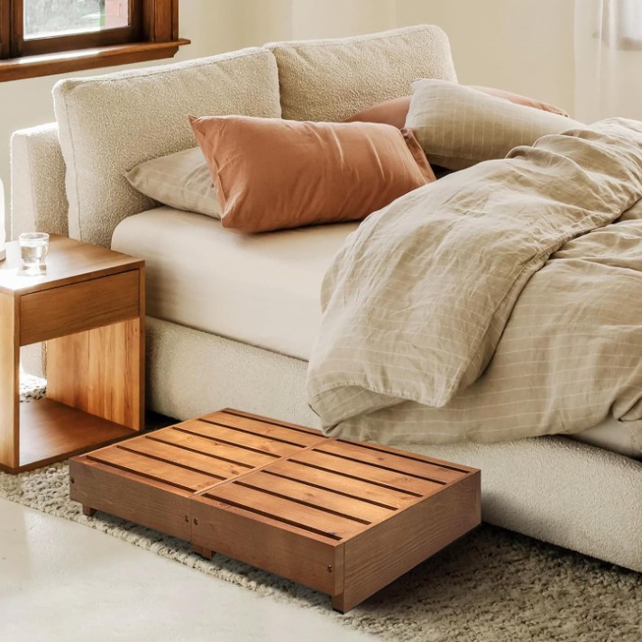 European and American Cross-Border Fsc Wooden Step Stool Foot Stool Disabled Stool Bed Bathroom Auxiliary Stool Wooden Step Stool