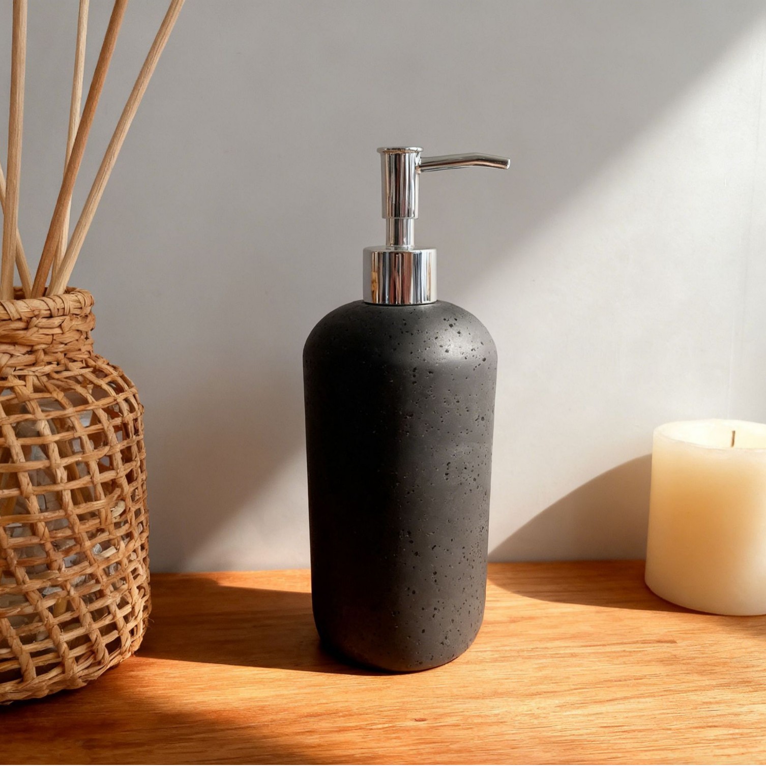 25 High-Value Resin Travertine Lotion Bottles for Hotel Bathrooms and B&Bs