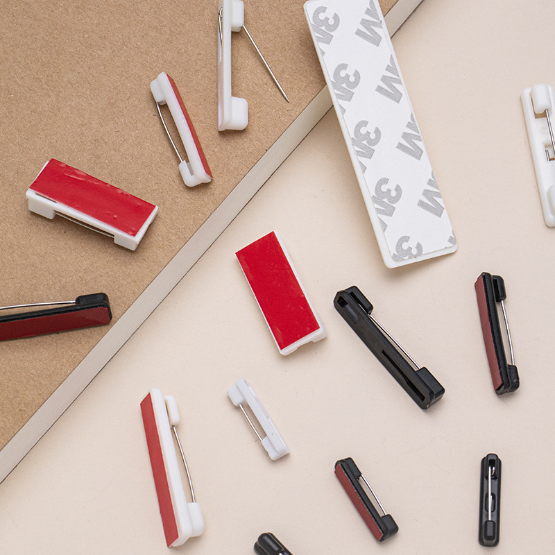 White Plastic Pin Work Badge Name Badge Simple Pin with Adhesive Backing Plastic Brooch Badge Accessories