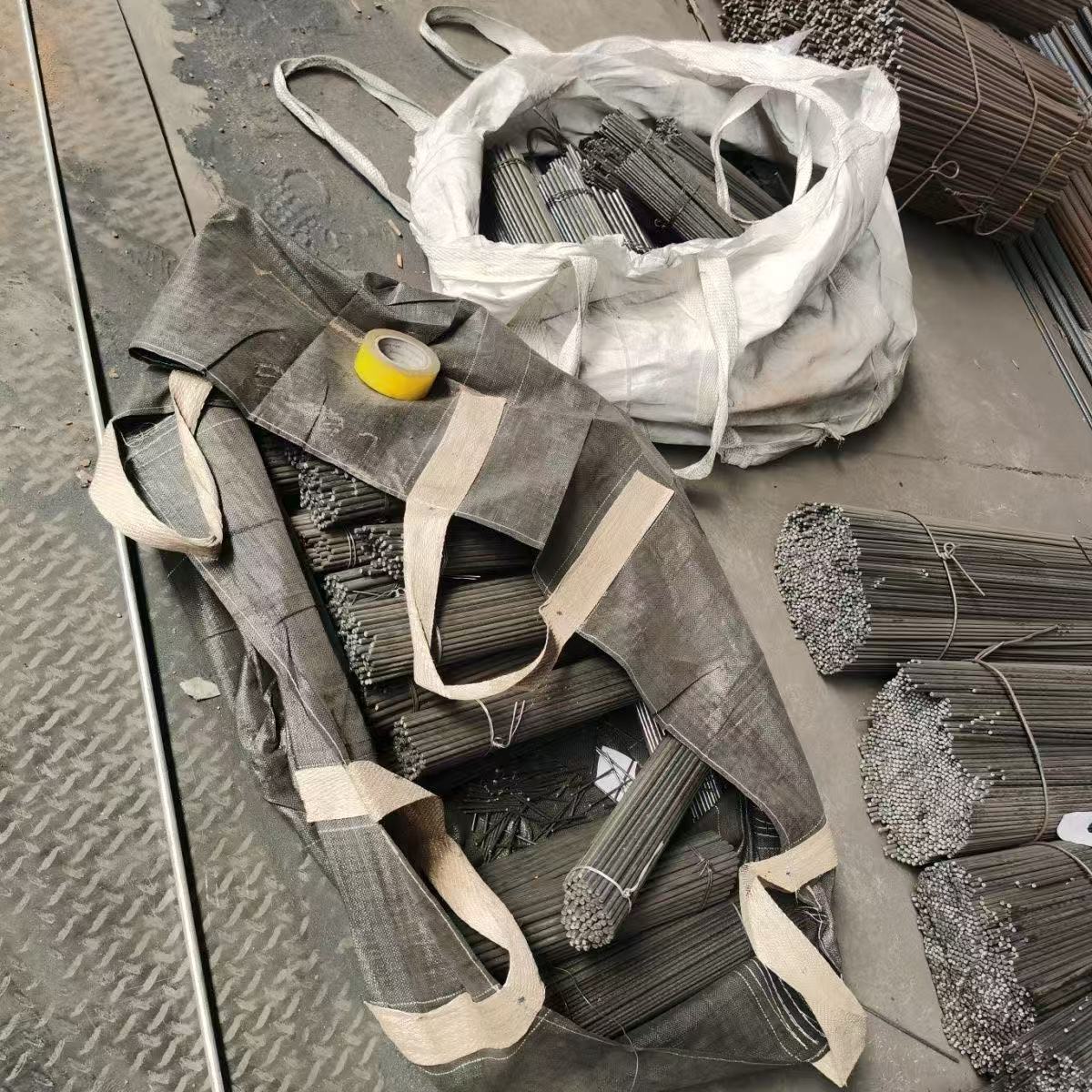 Solid Round Steel Bars, Steel Wire, Iron Rods, Iron Bars, 4/5/6/8/10/12/14/16 Steel Bars