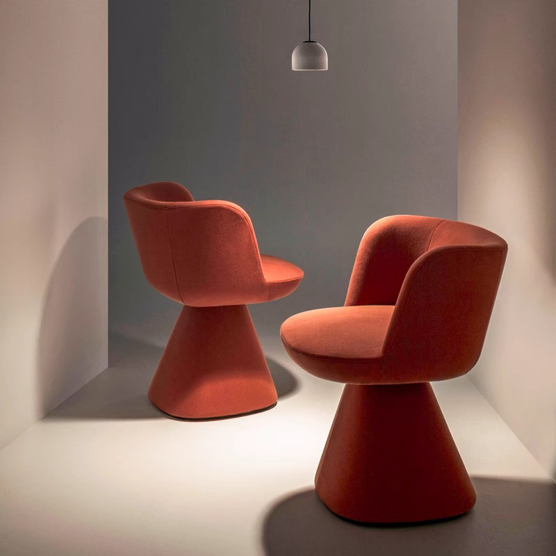 Дизайнерский туалетный стул, девичья спальня, стул для туалетного столика, легкая роскошь, высококачественный вращающийся стул для макияжа с подлокотниками