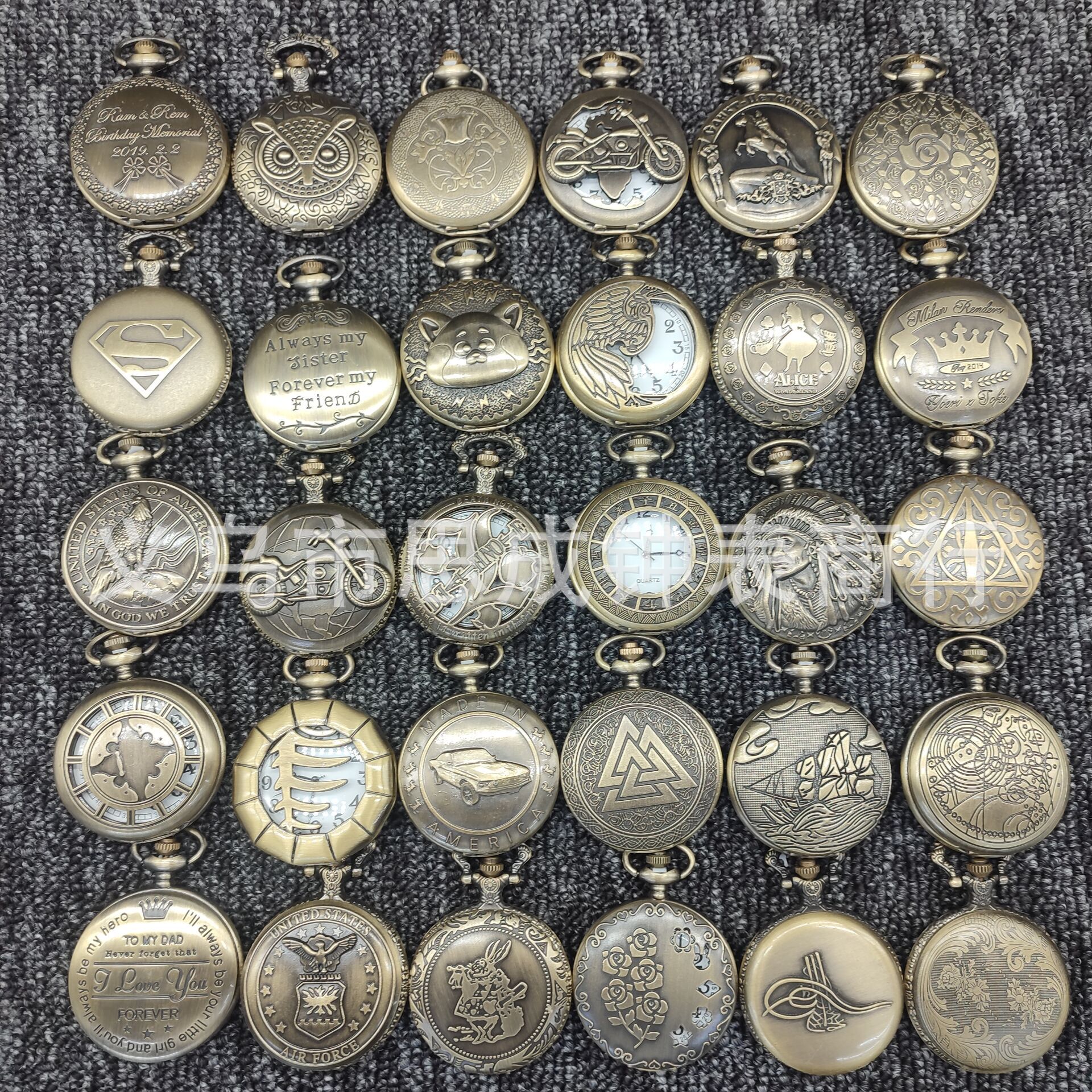 Cross-border hot sale large bronze carved hollow locomotive quartz pocket watch in stock foreign trade vintage pocket watch