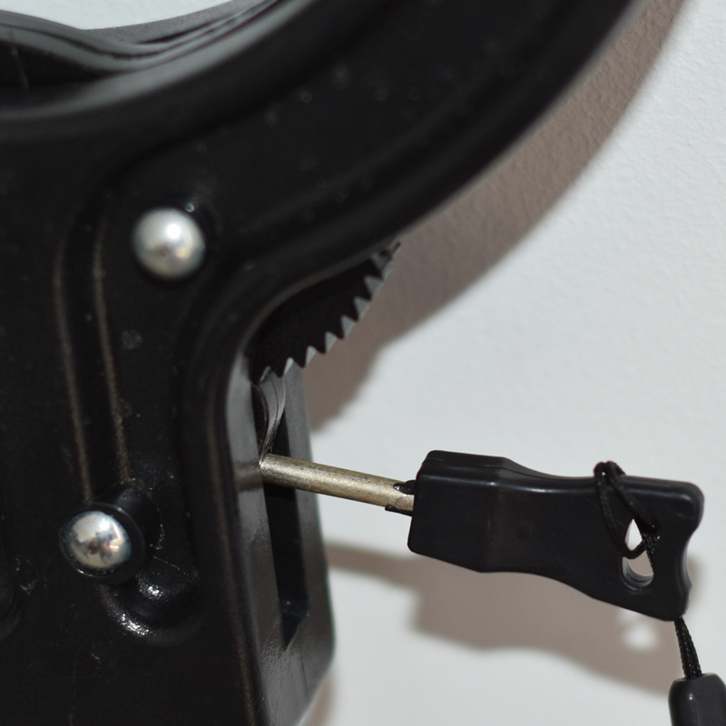 Multifunctional Telescopic Foot Fork with Key Manufacturer Wholesale Restraint Fork Security Equipment School Security Equipment Self-Defense