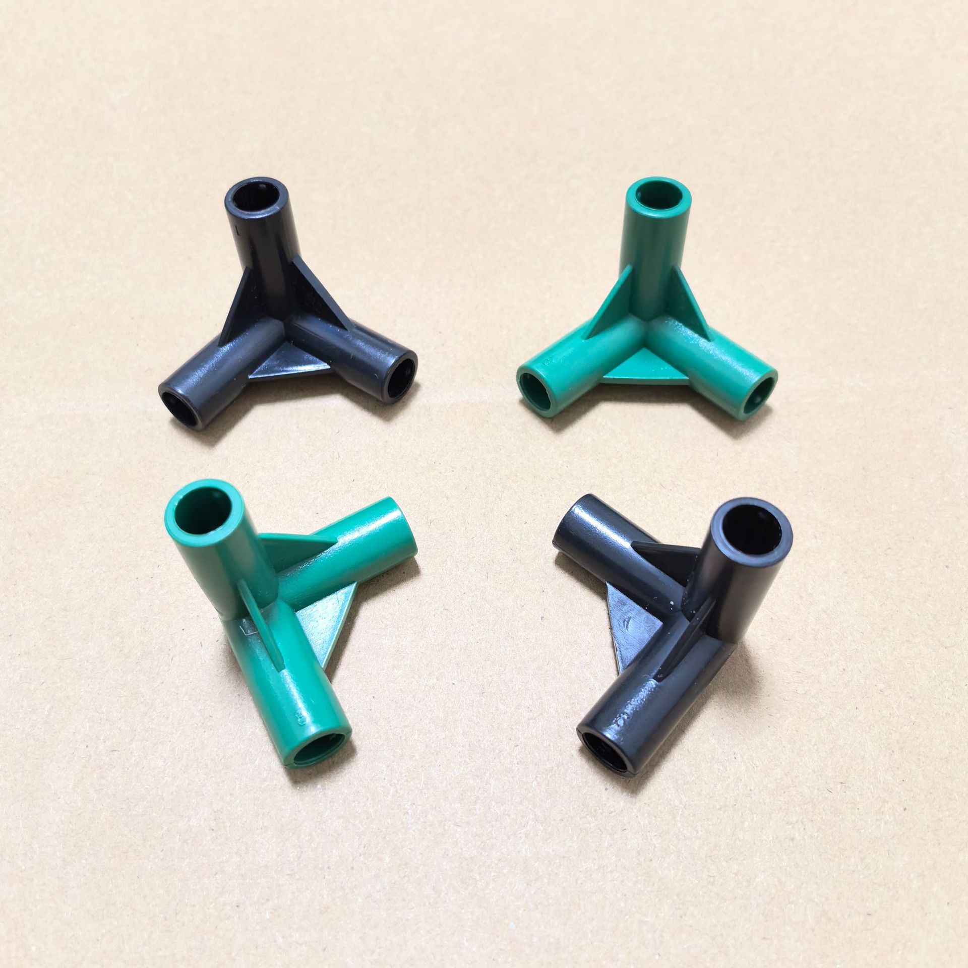 Cross-Border Gardening Accessories Three-Way Four-Way Straight-Through Flower Room Bracket Accessories Arch Shed Fiberglass Rod Joint Plastic Connector