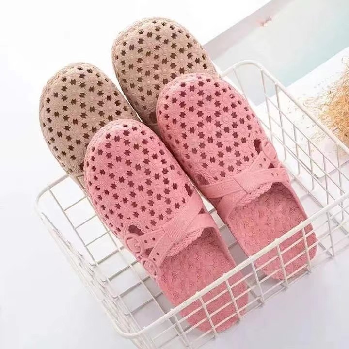 In-Stock Women's Summer 2024 New Sandals, Non-Slip Home Beach Maternity Closed-Toe Clogs Slippers for Women