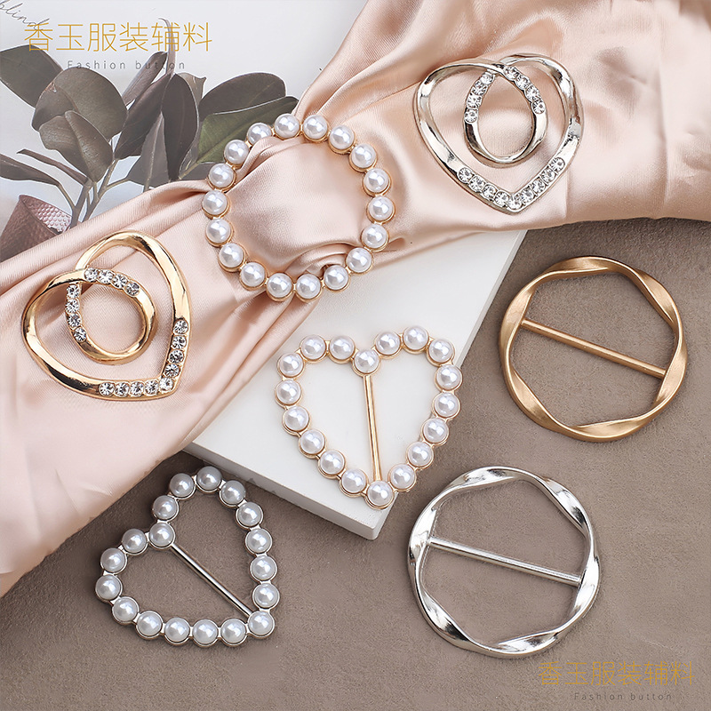 Fashionable High-End Waist Fixed Buckle Silk Scarf Scarf Decorative Buckle Metal Pearl Heart Corner Knotted Buckle Accessories