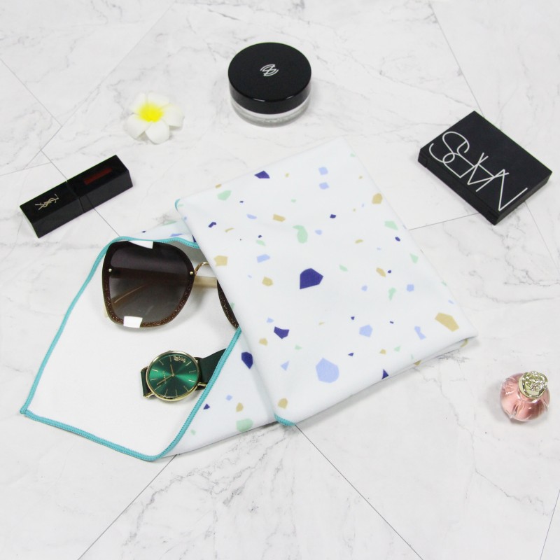 P-Person Makeup Bag Pet Wrap Towel Magic Patch 100% off Cloth Custom Popular Camera Tablet Protection