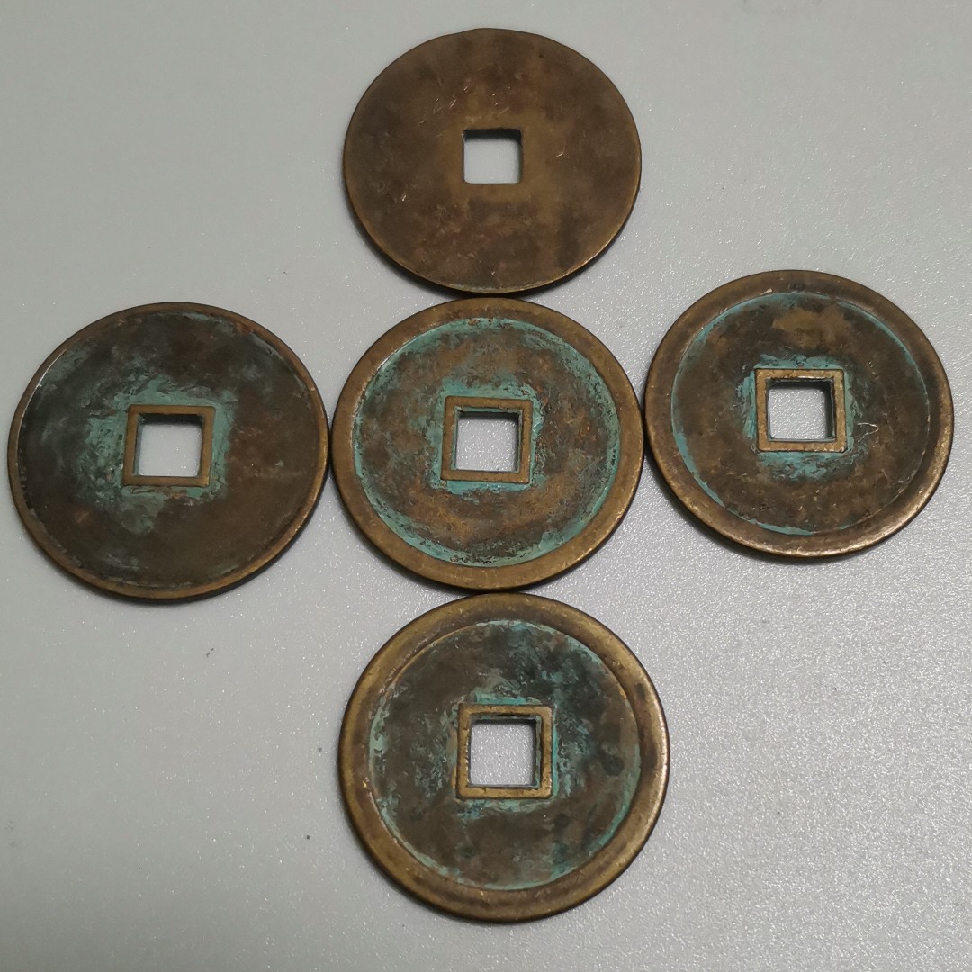 Retro and Nostalgic Antique Copper Money Qin Half Han Five Baht Money Tang Kaiyuan Tongbao Song Yuantong Bao Ming Yongle Tongbao