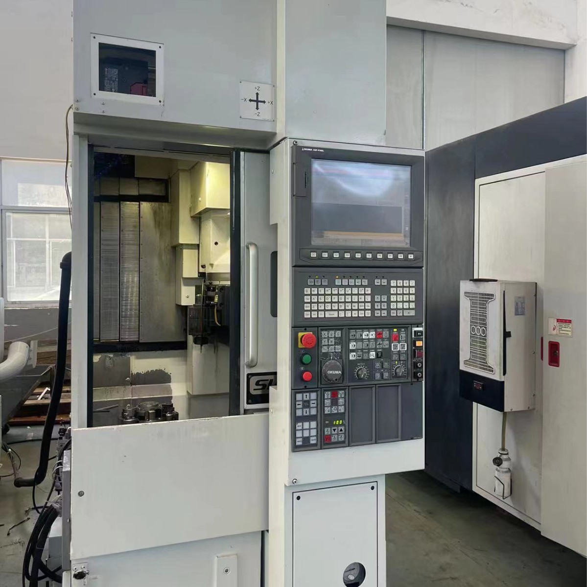 Б/У Komori Sv250 токарно-фрезерный композитный обрабатывающий центр в наличии