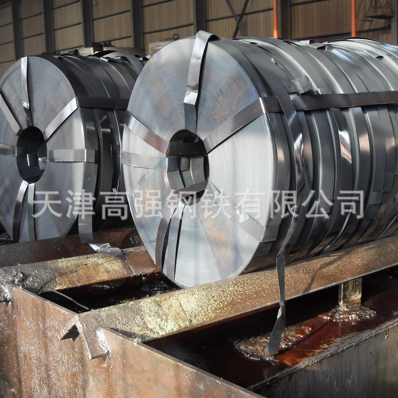 Manufacturer Spot Supply Q195 Hot-Dip Galvanized Cable Belt Steel Cable Skin Armored Cable Steel Belt Anti-Corrosion