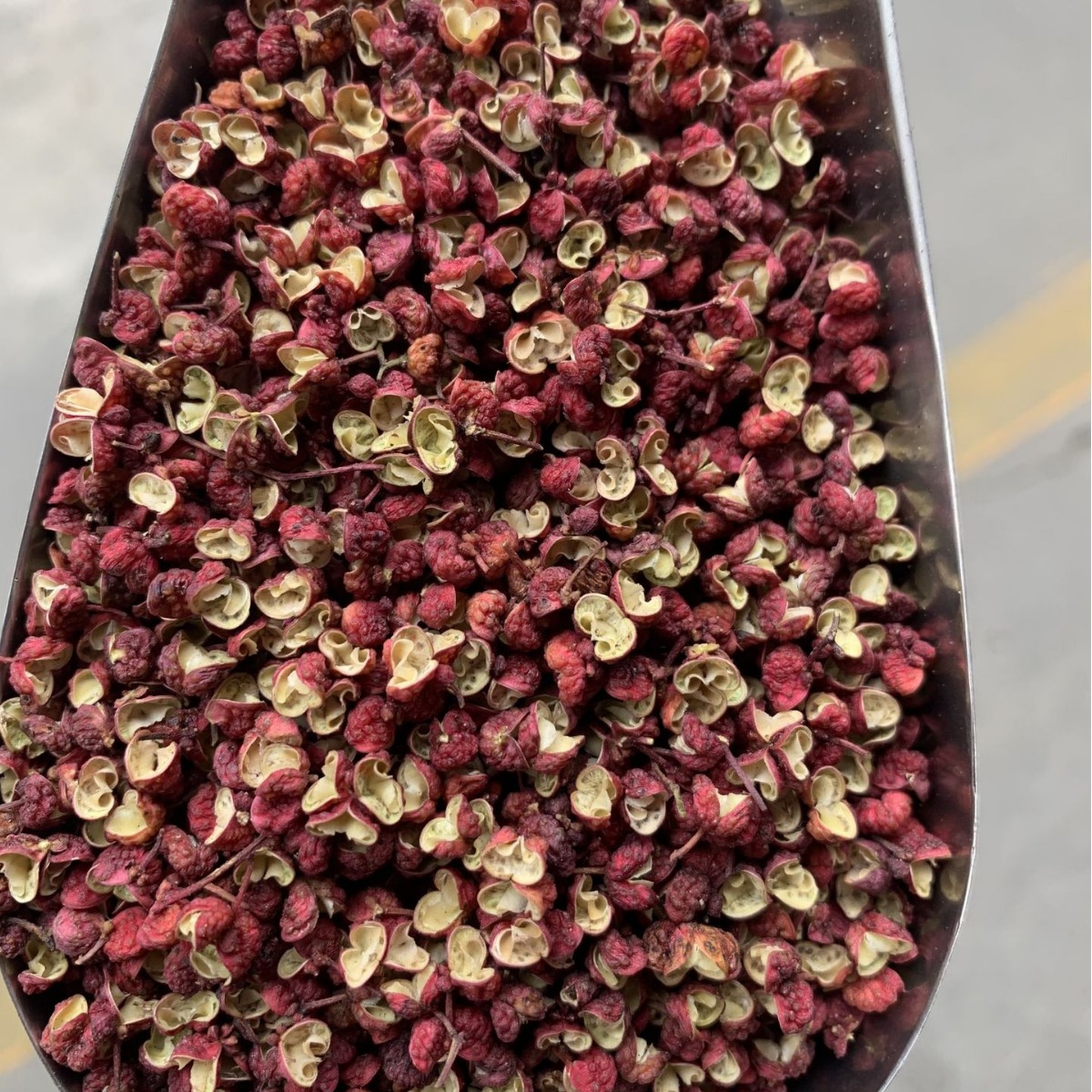 Zanthoxylum bungeanum on behalf of Hanyuan Zanthoxylum bungeanum Jinyang Green Zanthoxylum bungeanum