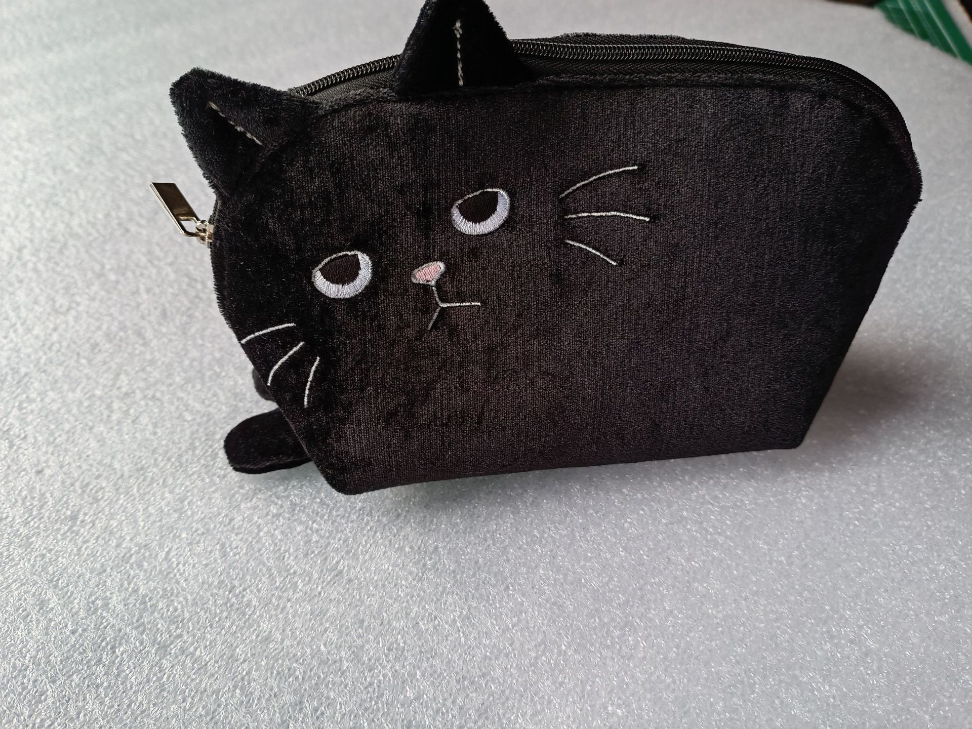 Cat Bag Animal Cosmetic Bag Pet Shaped Cosmetic Bag Lise Velvet Crystal Velvet Cosmetic Bag Easy to Carry Business Trip Factory