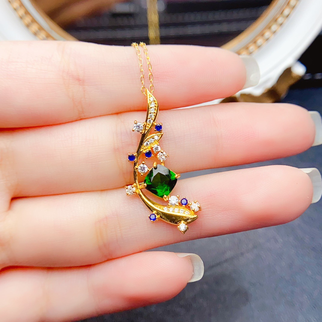 Новый натуральный диопсидовый кулон из серебра S925 с основным камнем 6*6мм универсальный популярный стиль женских украшений оптом