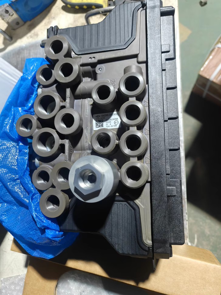 Модуль управления прицепом Knorr Ebs K110602V01K110602V01N00K110619V04N