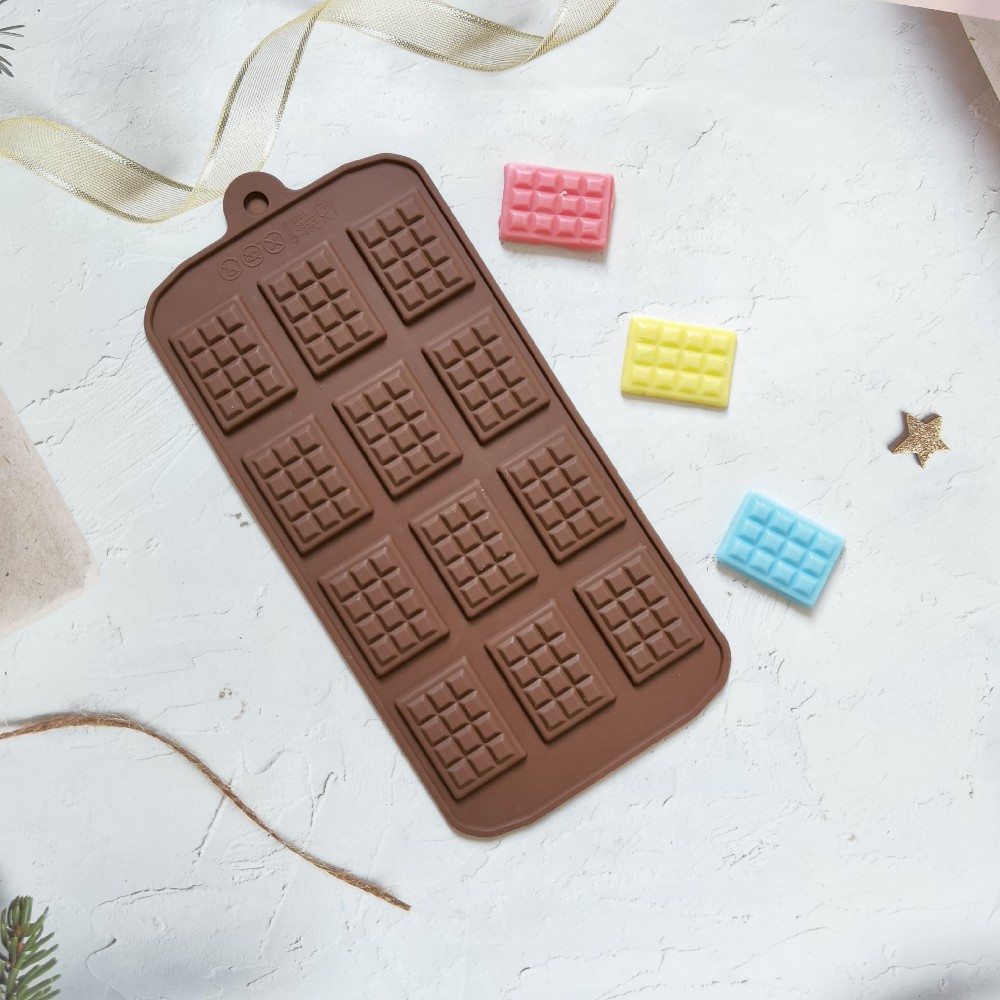 12 Even Waffle Chocolate Silicone Mold Candy Pudding Dessert Mold Cake Baking Utensils