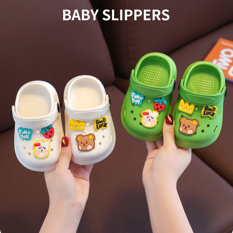 Детские тапочки на лето для мальчиков и девочек, мультяшные, милые, нескользящие, клогги для младенцев, большие, средние и маленькие сандалии