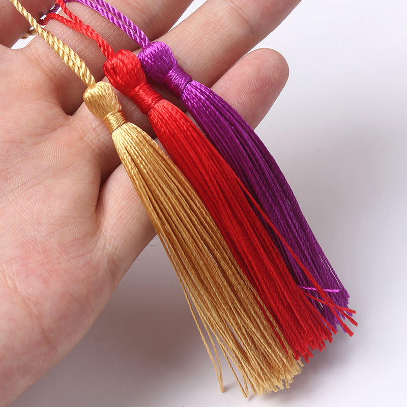 Factory wholesale tassel small hanging spike Chinese knot tassel bookmark small tassel spike pendant fan spike