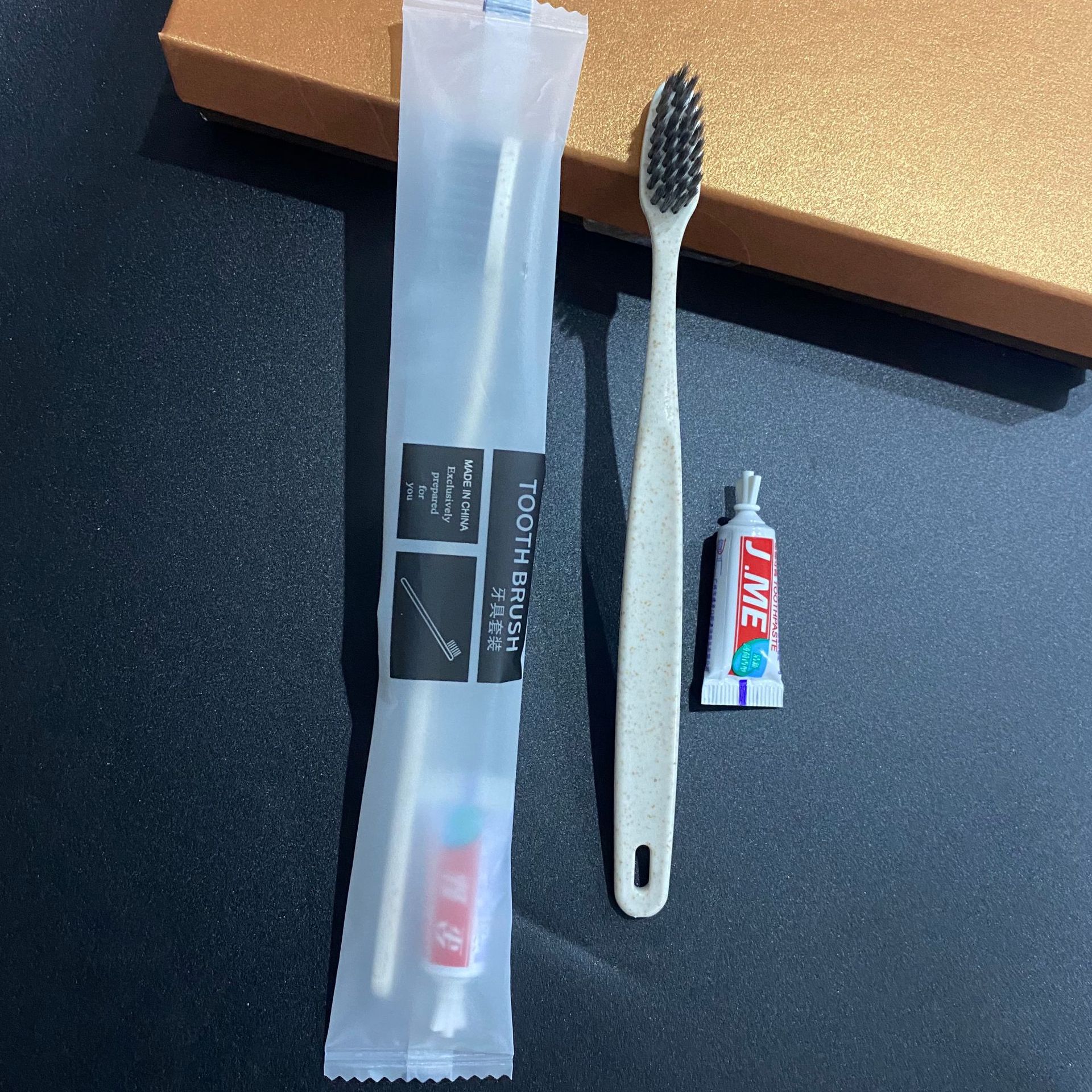 Одноразовая зубная щетка для отелей специальные туалетные принадлежности для домашних условий мягкая щетина зубная щетка оптовая продажа