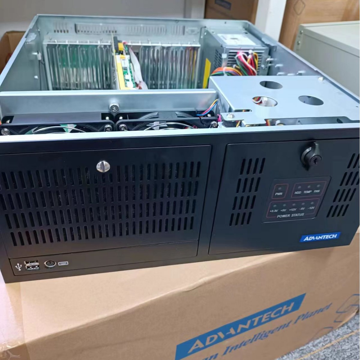 Advantech ACP-4000MB industrial computer 4U height 19 inch rack type industrial computer box