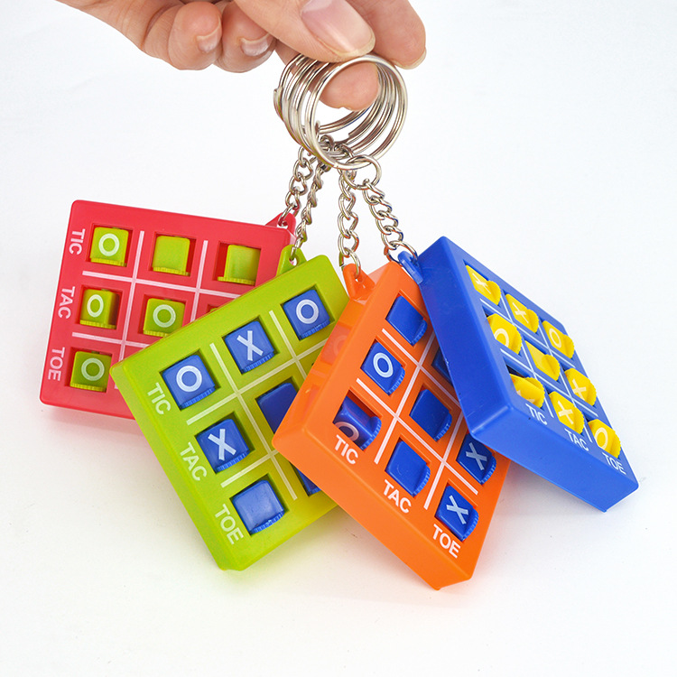 Cross-border tic-tac-toe with keychain children's puzzle three-link XO chess early education training circle fork chess pendant gift toy