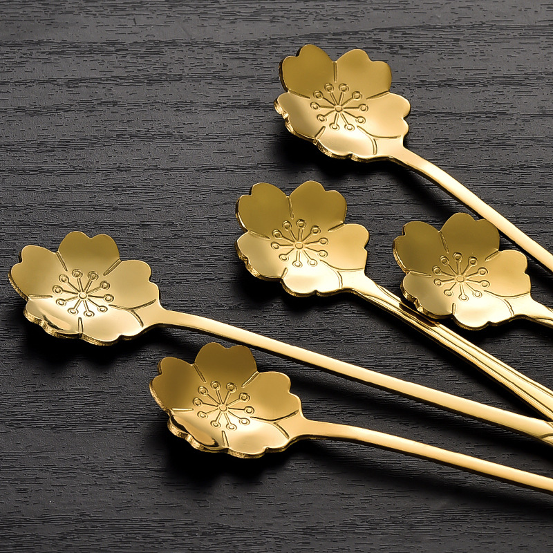 Golden stainless steel cherry blossom spoon coffee spoon dessert spoon mixing spoon mug with hand gift glass cup spoon wholesale