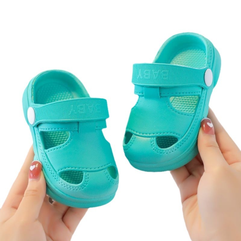Super Soft-Soled Summer Cute Baby Children's Hole-In-The-Wall Slippers for Men and Women to Wear at Home, Non-Slip and Durable Dual-Use Slippers