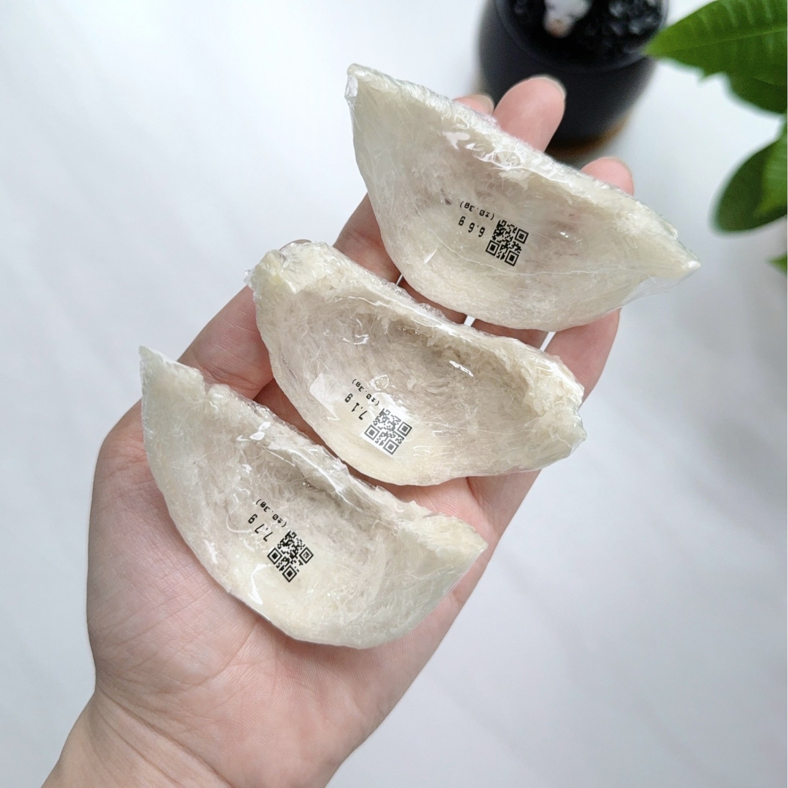 Indonesian International Traceability Code Dry Bird's Nest, Dried Bird's Nest Strips, Bird's Nest Fragments, Bird's Nest Horns, Dense Bird's Nest Gift Box for Pregnant Women, Fully Dried and Nourishing