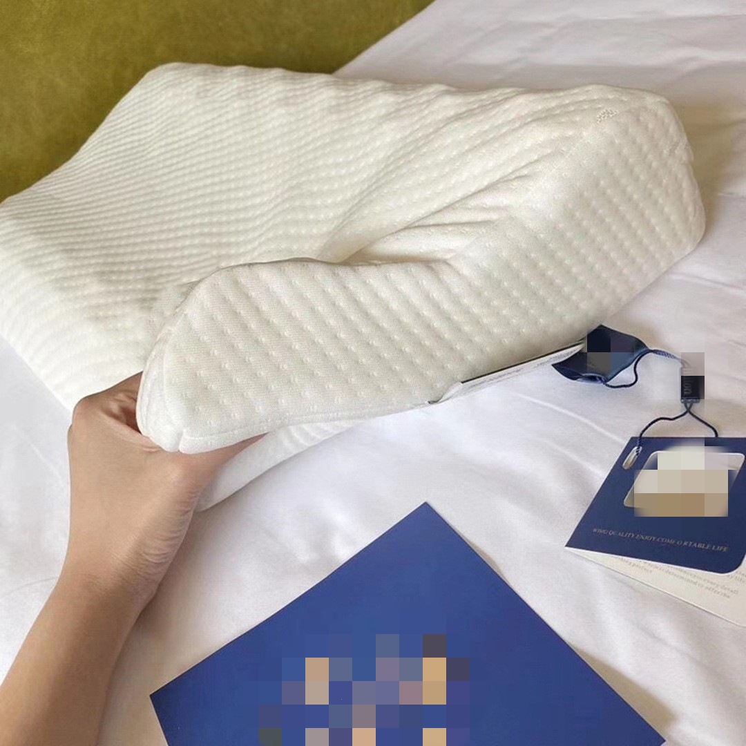 Factory wholesale Hilton Thailand latex pillow cervical pillow will sell gift pillow core micro-business explosions group purchase generation