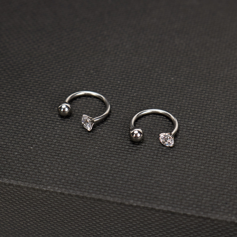 AAAAAA 3mm claw round zircon earrings stainless steel body puncture C word nose ring jewelry manufacturers direct supply