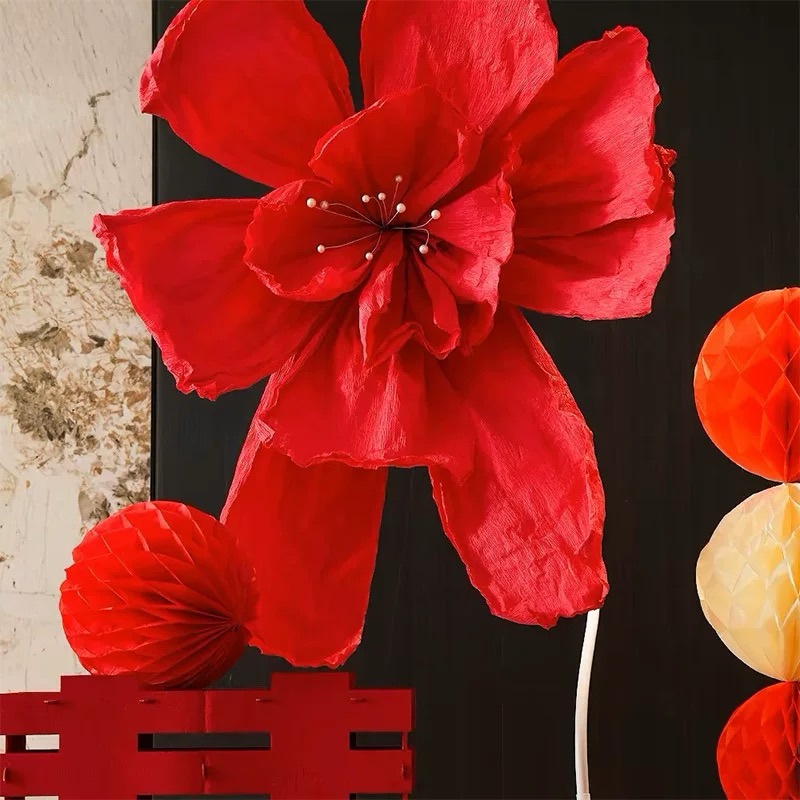Wedding Room Decoration, Oversized Paper Kite Flowers, Dressing Gown Photo Background Decoration, Pleated Floral Art, Wedding Ornaments, Paper Flowers