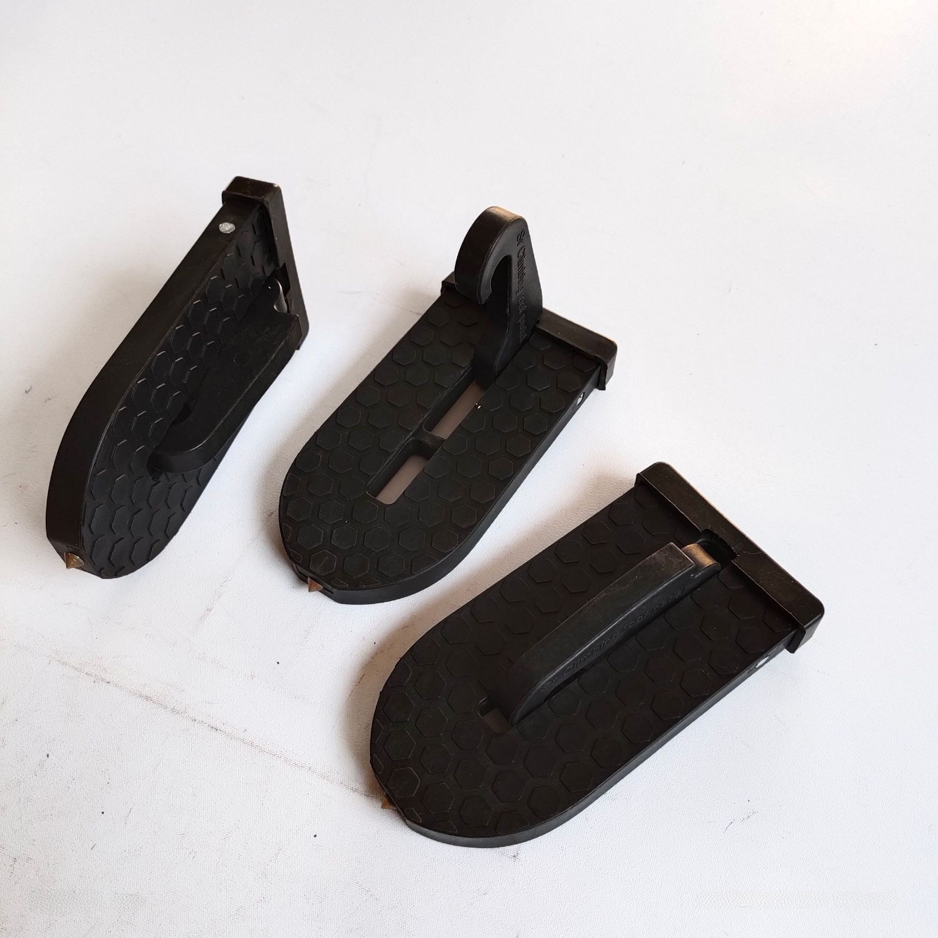 Multifunctional outdoor car door lock climbing pedal climbing car top folding pedal off-road climbing pedal