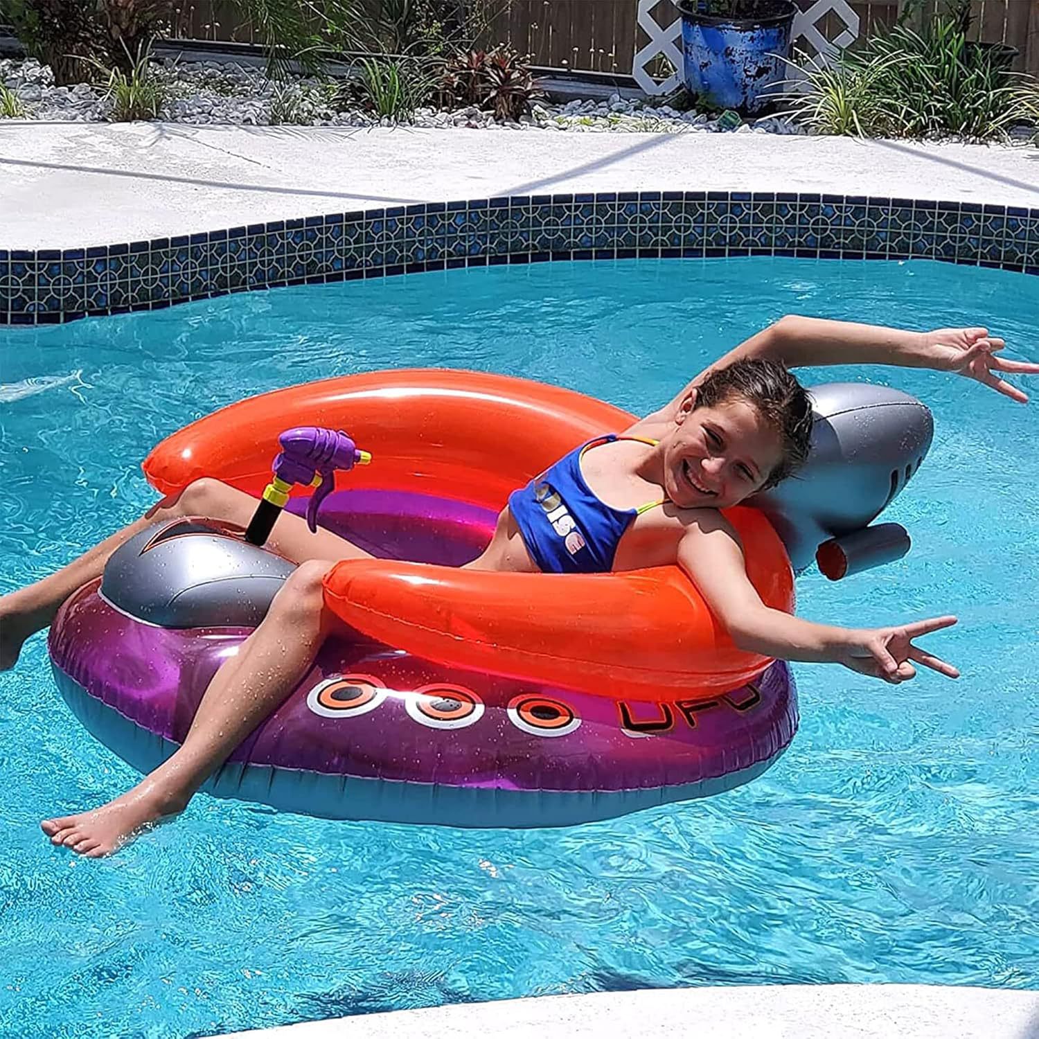 Pool Lounge Chair Seat Pvc Water Spray Floating Ufo Spaceship Floating Row with Water Gun Water Ride Toy